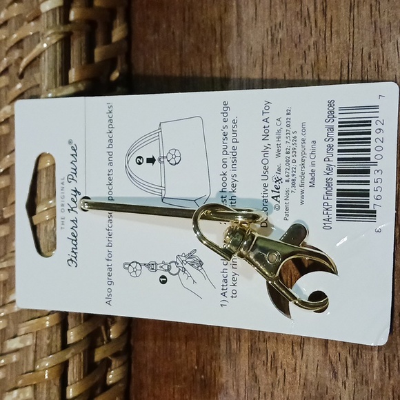 GOLD & BLACK SHOE Alexx Finders Key Purse Keychain/Hook for bag, purse & more - Picture 3 of 3